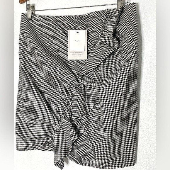 A.L.C. Preppy Jupiter Houndstooth Ruffle front Mini Skirt. NWT. Size 10. - Picture 7 of 11